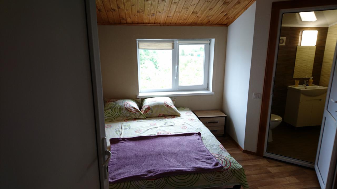 קרולינו-בוהאז Guest House Dacha מראה חיצוני תמונה