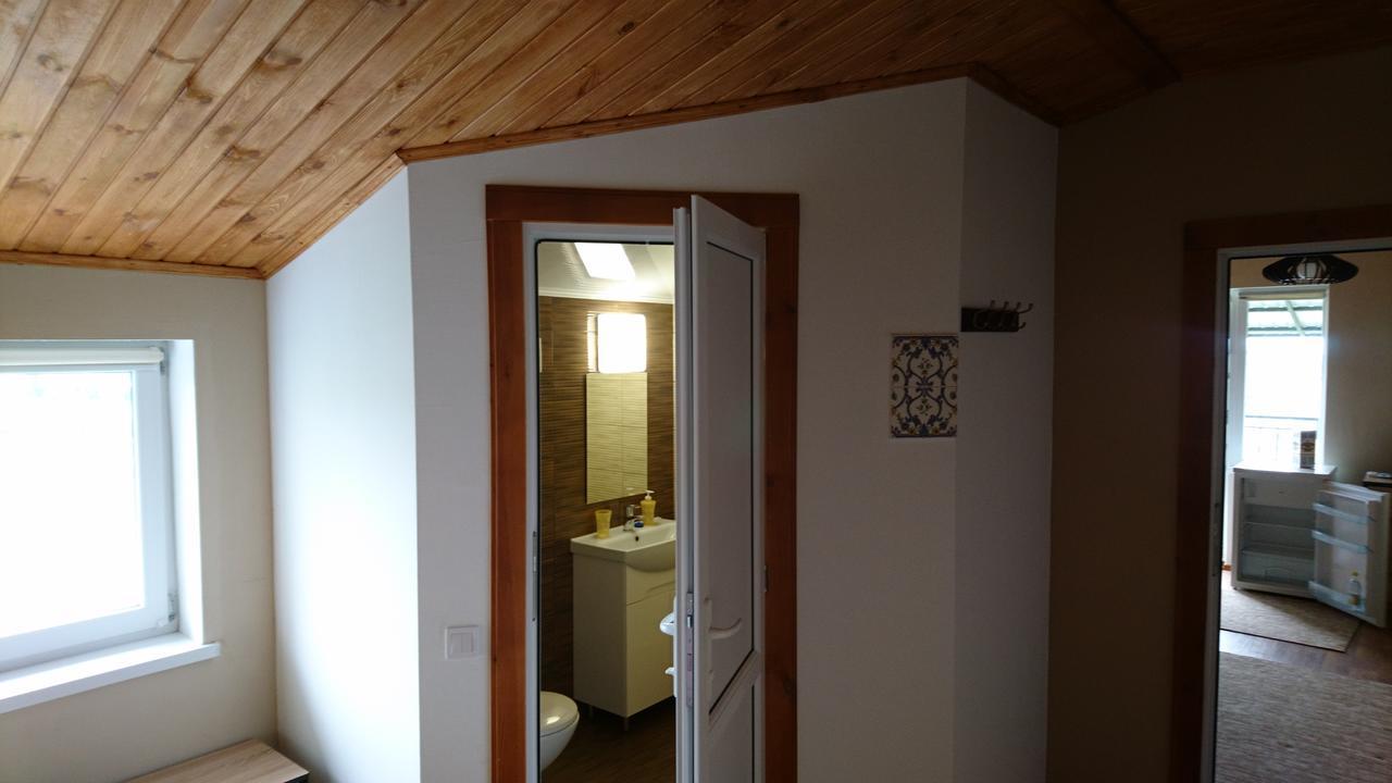 קרולינו-בוהאז Guest House Dacha מראה חיצוני תמונה